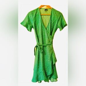 VERO MODA Mini-dress. Precious Polka-dot Apple Green Wrap Ruffle. Small.